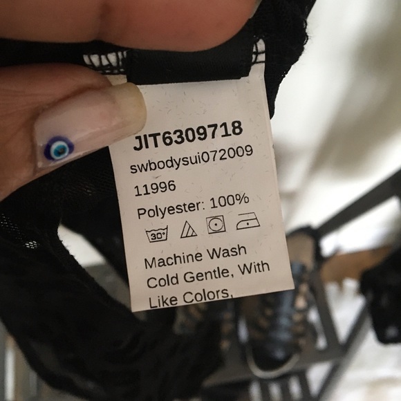 COPY - Mock Neck Leopard Print Bodysuit - Picture 5 of 9